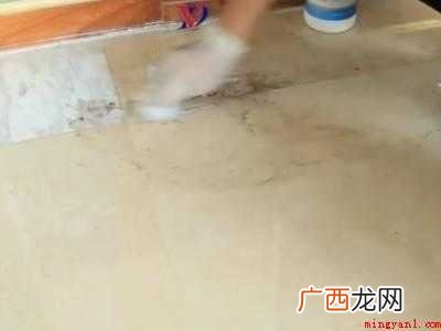 工厂地面油污用什么清除的具体操作步骤 工厂地面油污用什么清除