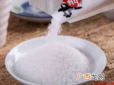 新的塑料杯子第一次使用方法