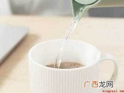 新的塑料杯子第一次使用方法
