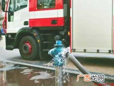 使用消防栓的三个步骤的具体操作步骤 使用消防栓的三个步骤