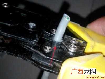 水晶头接触不良小妙招的具体操作步骤 水晶头接触不良小妙招