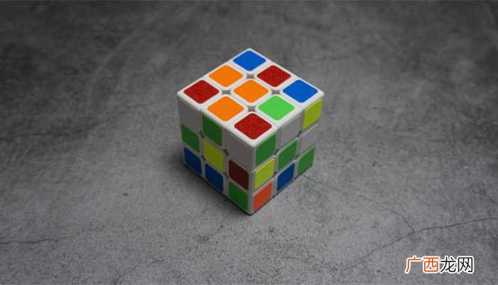 3x3魔方口诀的七步公式 3x3魔方口诀七步公式
