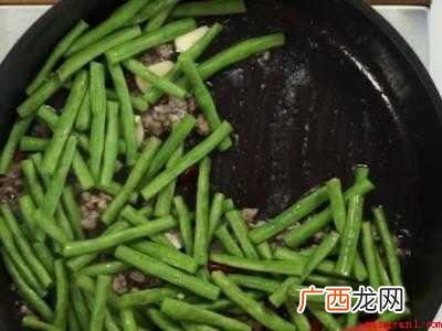 干煸豆角怎么炒好吃又简单的具体操作步骤 干煸豆角怎么炒好吃又简单