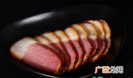 腊肉有白色的虫还能吃吗 长了蛆虫的肉却没臭能吃吗