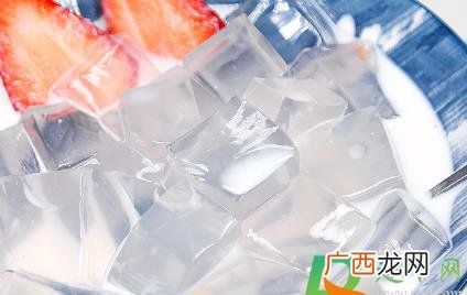 家里没有白凉粉用什么代替 做果冻用白凉粉还是吉利丁粉