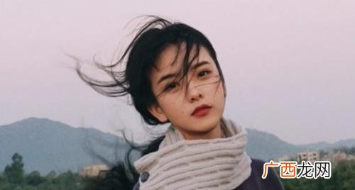 同时喜欢上两个人该怎么办 有没有可能会同时喜欢上两个人