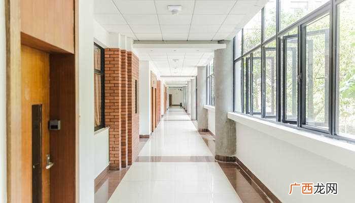 郑州商学院简称“郑商” 郑州商学院是几本