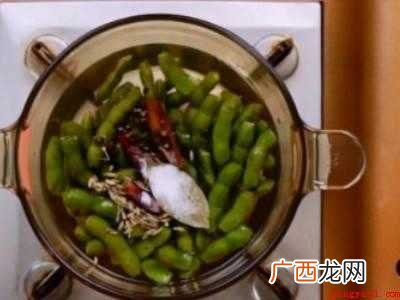 煮毛豆需要放什么材料的具体操作步骤 煮毛豆需要放什么材料