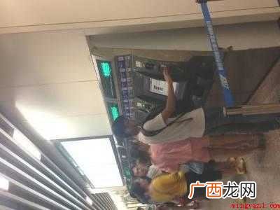 怎么坐轻轨的具体操作步骤 怎么坐轻轨