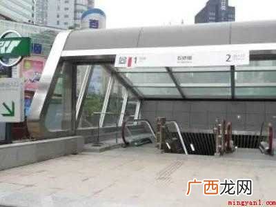 怎么坐轻轨的具体操作步骤 怎么坐轻轨