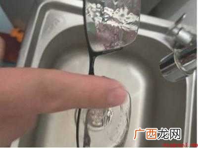 眼镜绿锈怎么清理的具体操作步骤 眼镜绿锈怎么清理
