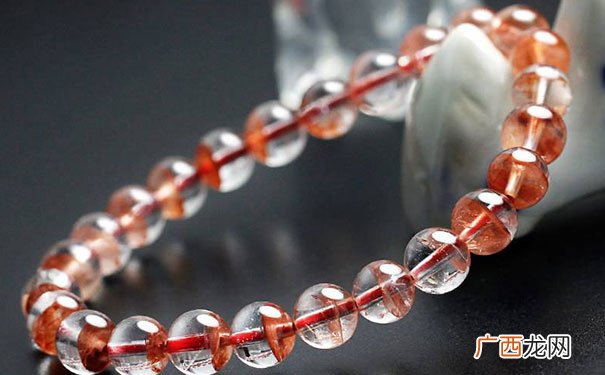 不同颜色水晶球的作用与功效 水晶球的作用与功效