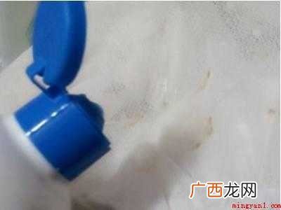 白衣服有油渍怎么洗干净