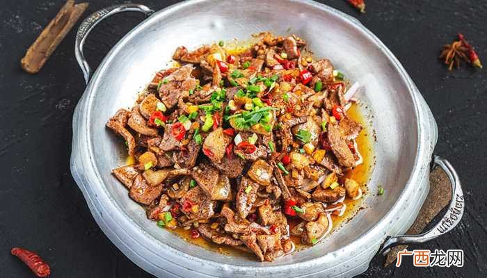 猪肝和辣椒、胡萝卜、菠菜、芹菜、黄瓜、荷兰豆、苦瓜、白菜等一 猪肝和什么一起炒好吃
