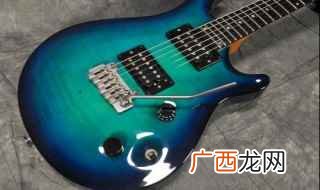 吉他弹奏的时候要掌握正确的弹奏姿势 和弦怎么弹