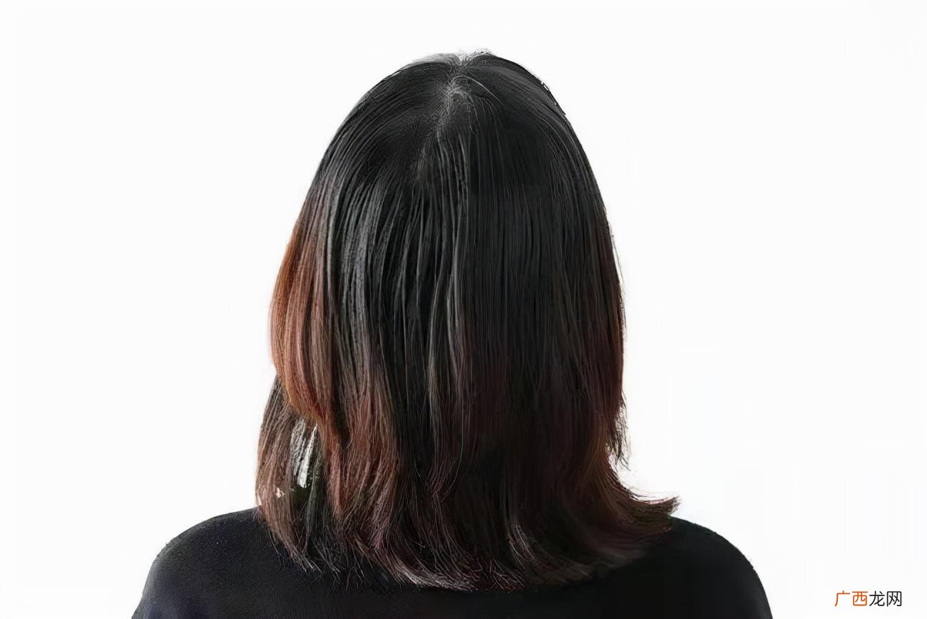 头发卷曲毛躁改善妙招 自然卷头发毛躁怎么变得柔顺光滑