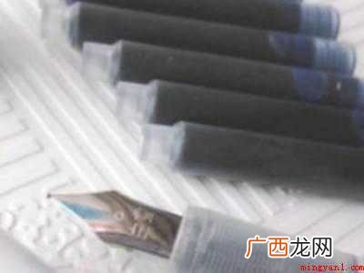 墨囊怎么装墨水的具体操作步骤 墨囊怎么装墨水