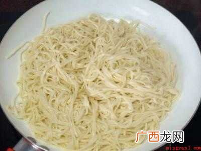煮熟的面条剩下了怎么办