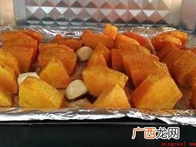 微波炉蒸南瓜要几分钟的具体操作步骤 微波炉蒸南瓜要几分钟