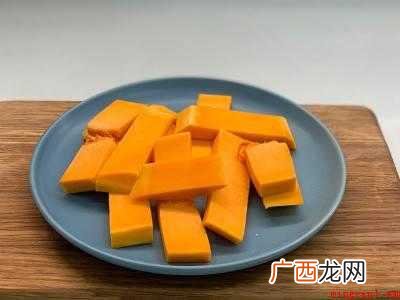 微波炉蒸南瓜要几分钟的具体操作步骤 微波炉蒸南瓜要几分钟