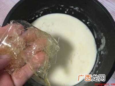 奶酪棒怎么吃的具体操作步骤 奶酪棒怎么吃