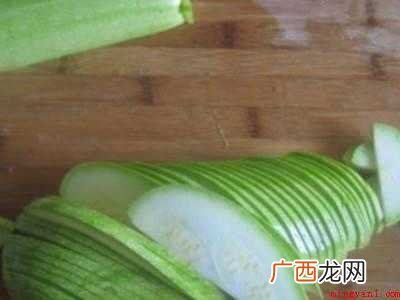 角瓜怎么切的具体操作步骤 角瓜怎么切
