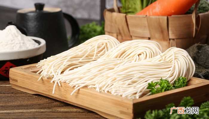 面粉可以做的美食有面包、蛋糕、蛋挞、馒头、面条等 面粉可以做什么好吃的