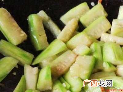 丝瓜烧汤怎么烧好吃的具体操作步骤 丝瓜烧汤怎么烧好吃