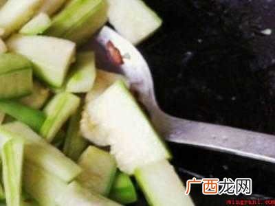 丝瓜烧汤怎么烧好吃的具体操作步骤 丝瓜烧汤怎么烧好吃