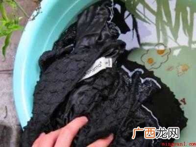 黑裤子烫出个亮印怎么办