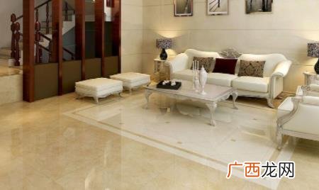 为什么地砖擦完、拖完了会有水印有什么办法解决 地砖为什么擦完有水印