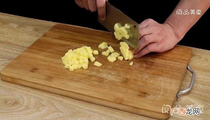 大米200克腊肉怎么做好吃 腊肉饭的做法电饭煲做家常