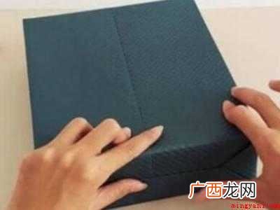 长方形礼盒包装纸包装方法