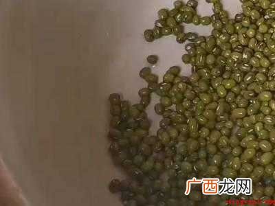 绿豆汤怎么煮成红色的具体操作步骤 绿豆汤怎么煮成红色