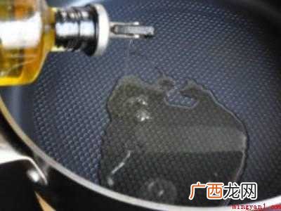 菜籽油起沫用什么消除的具体操作步骤 菜籽油起沫用什么消除