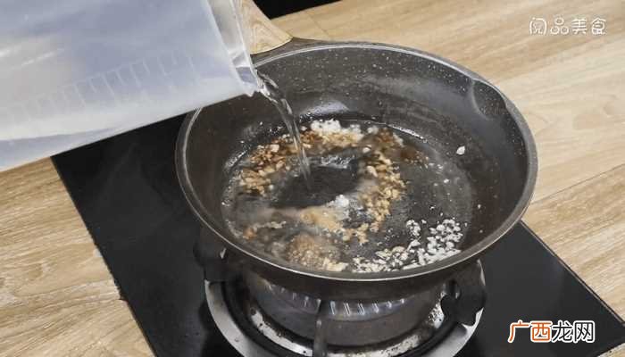 白灼墨鱼怎么做好吃 白灼墨鱼的做法