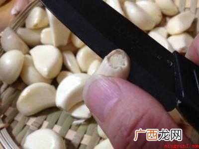 夏天腌蒜怎么能变绿色的具体操作步骤 夏天腌蒜怎么能变绿色