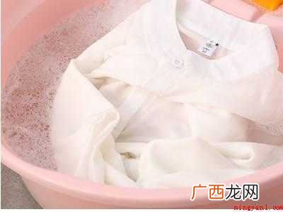 白衣服被染铁锈怎么去除
