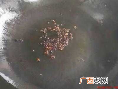 怎么才能让油不起沫的具体操作步骤 怎么才能让油不起沫