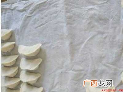茄子馅饺子怎么做才能好吃