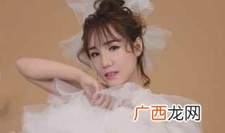 甜蜜蜜、双面人、记得笑、船渡人、白鸥掠海、半盏流年、甜度酒窝 仙气十足的直播名,霸气的主播名字大全