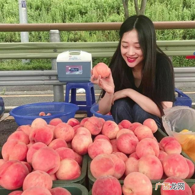 雪莉生前到底经历什么悲痛欲绝 雪莉为什么结束自己的生命