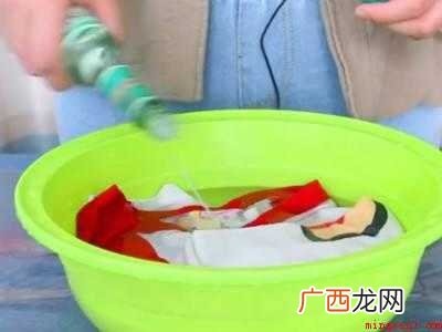 衣服有水臭味怎么去除的具体操作步骤 衣服有水臭味怎么去除