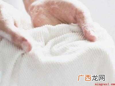 毛巾发黄发硬的清洗妙招