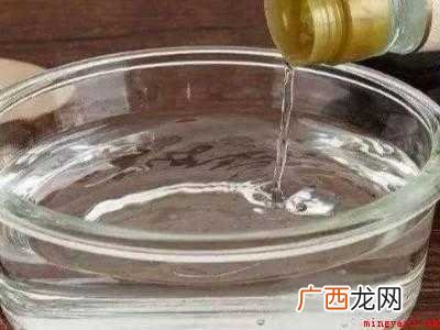 毛巾发黄发硬的清洗妙招