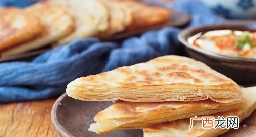 烙饼时一斤面加多少水合适 烙饼一斤面放多少水合适