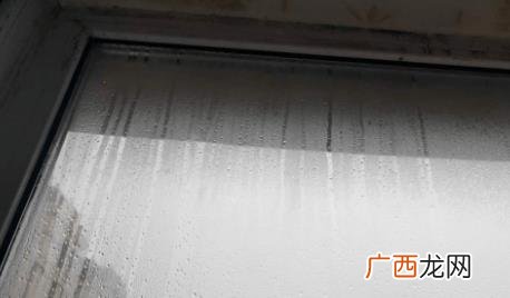 下雨天窗户为什么会漏水 窗户没有排水槽怎么办