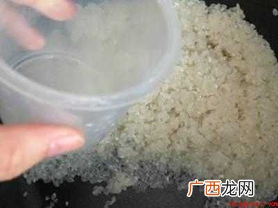 煮饭的水要放多少的具体操作步骤 煮饭的水要放多少
