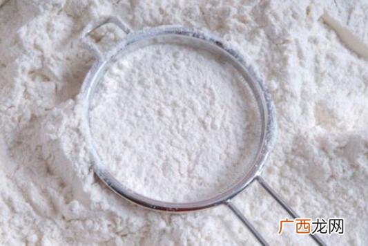 中筋面粉和面粉的营养价值区别 中筋面粉和面粉的区别