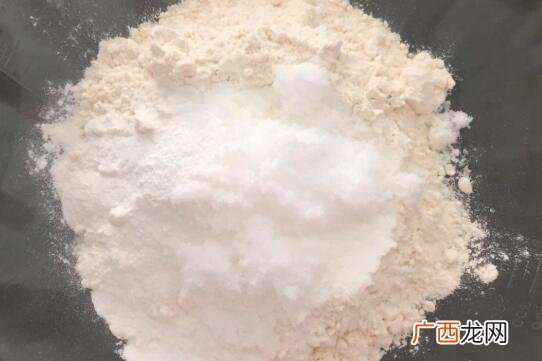 塔塔粉和高筋面粉的营养价值区别 塔塔粉和高筋面粉的区别